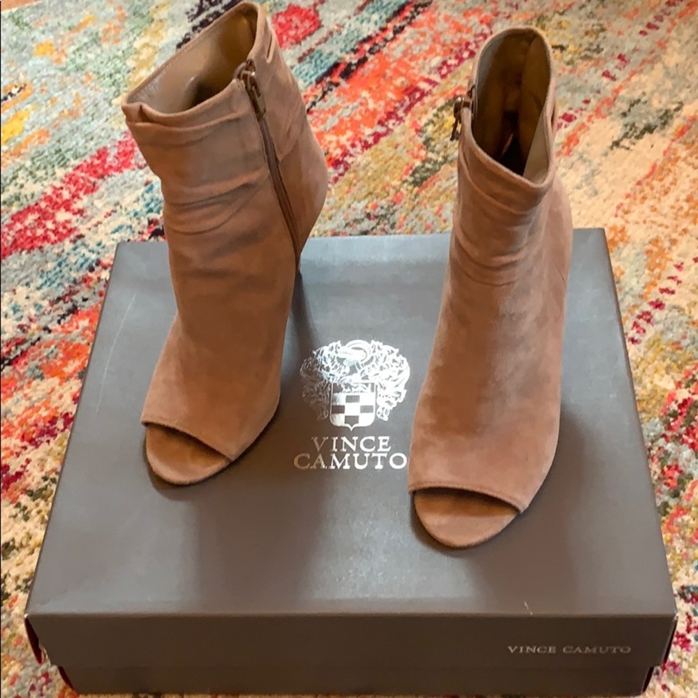 Vince Camuto Kenya peep toe booties
